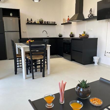 Artelie Apartment Kyparissia Exterior photo