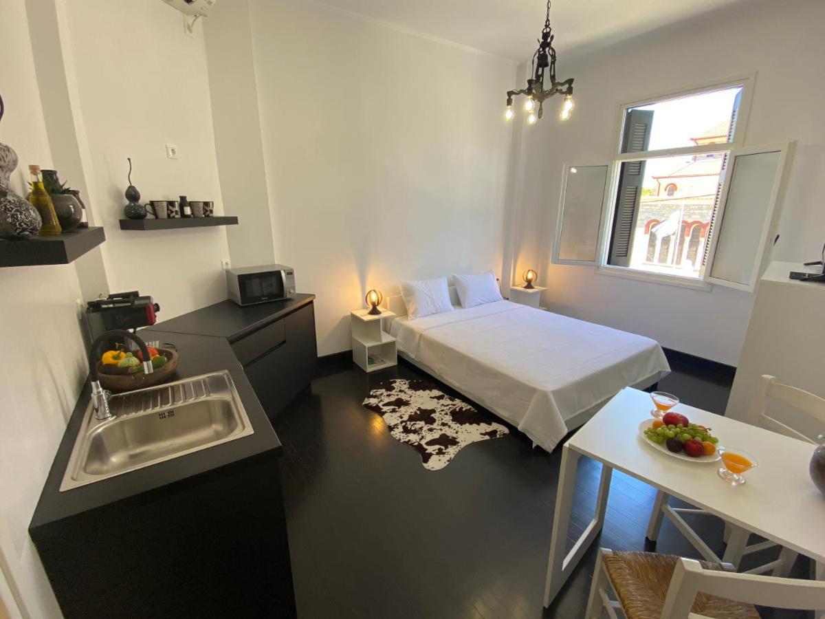 Artelie Apartment Kyparissia Exterior photo