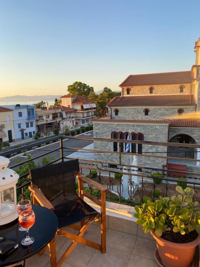 Artelie Apartment Kyparissia Exterior photo
