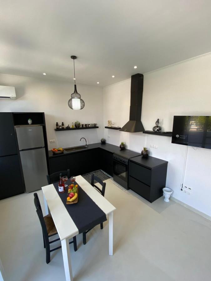 Artelie Apartment Kyparissia Exterior photo